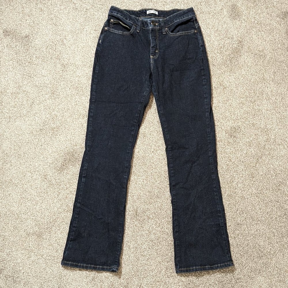 WOMEN'S "Lee" Lower on the Waist" Mid-Rise Flare Denim Blue Jeans; Size 6S